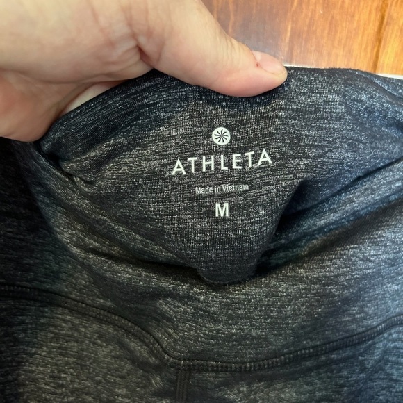Athleta Chatarunga Capri Grey Size Medium - Picture 3 of 7